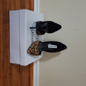 Varcityl leopard heels